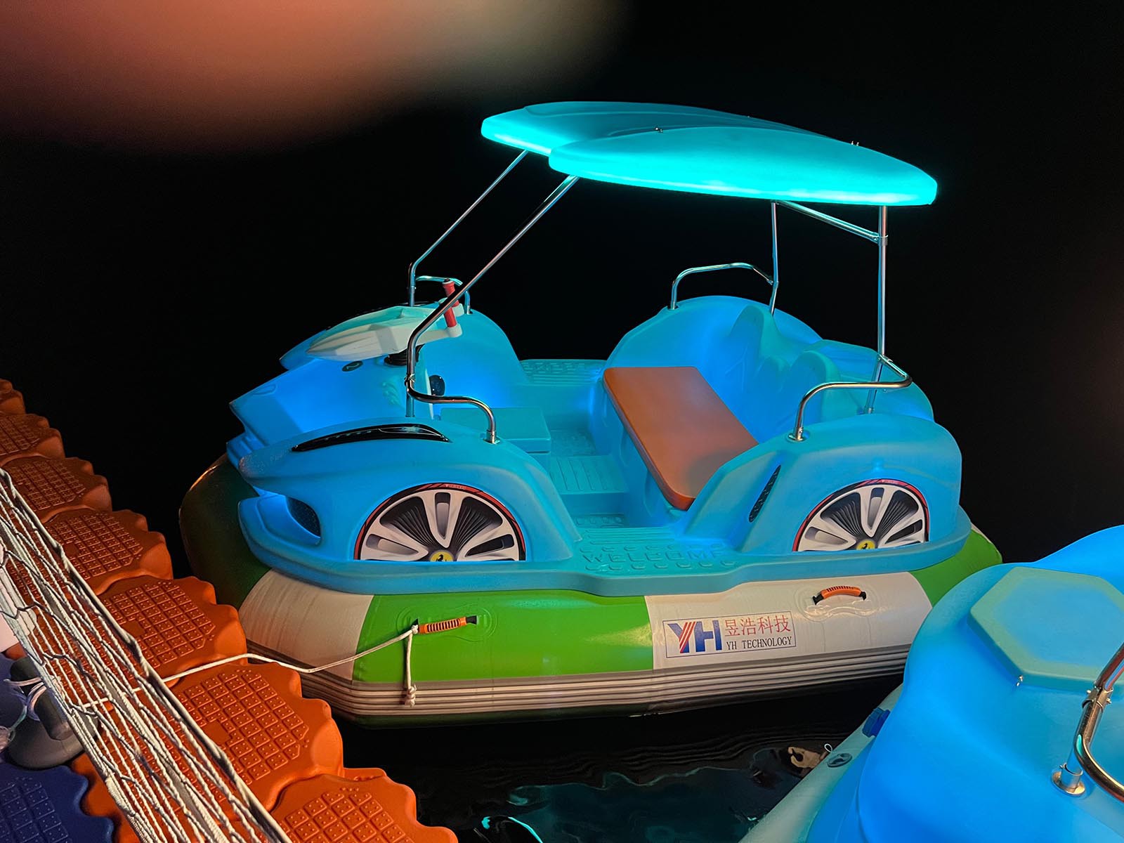 colorful electric bumper boat colorful electric bumper boat